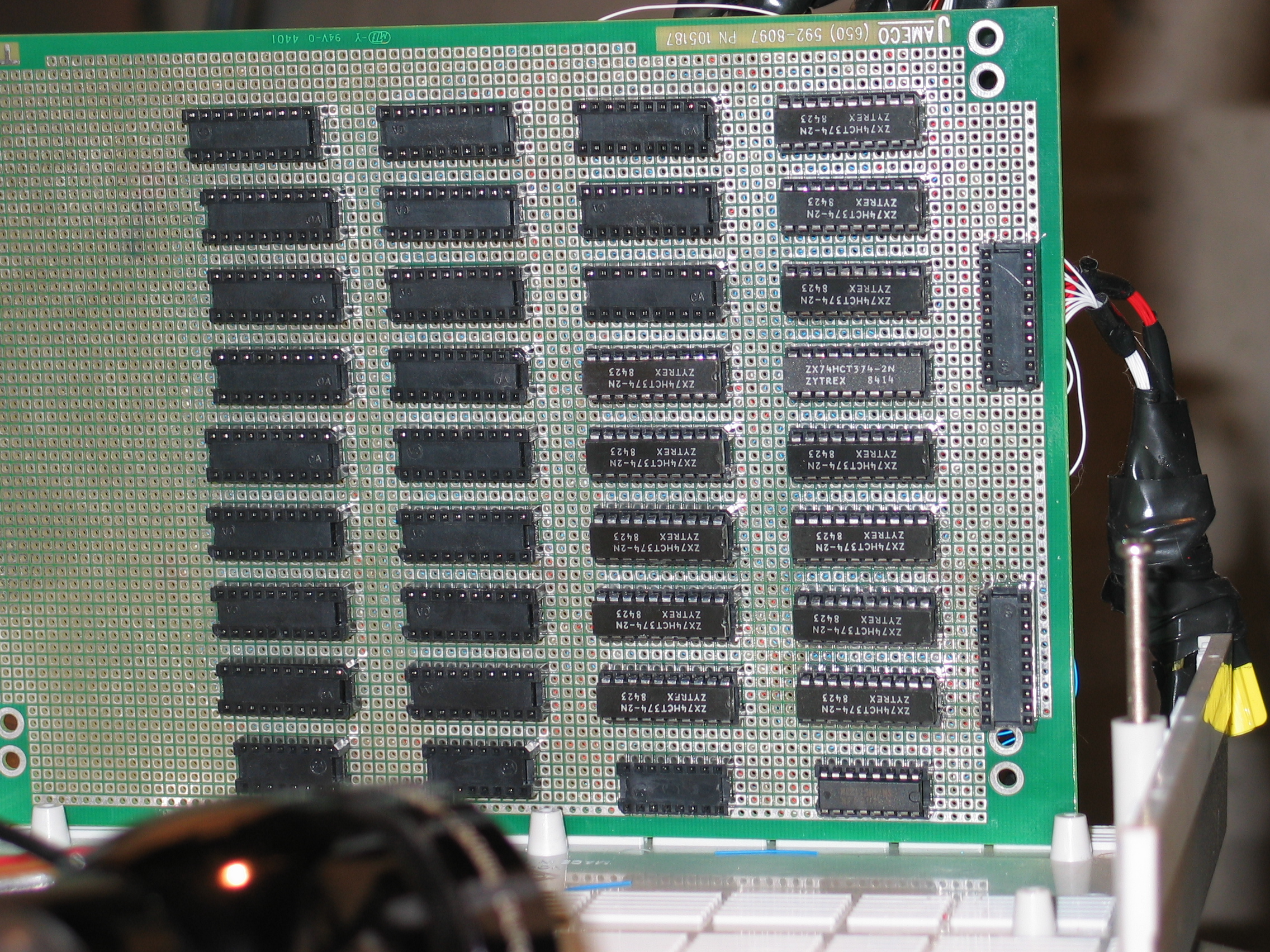320-Circuit Parallel Port Controller